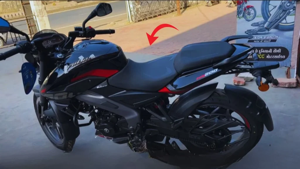 Bajaj Pulsar NS200 Festive Offers Price